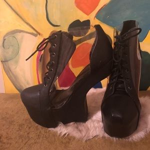 Privledged Joanna Platforms, size 8